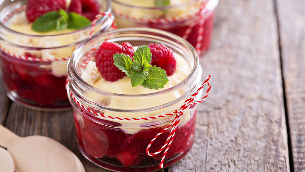 Sparkling Shiraz & Raspberry Jelly with Clotted Cream