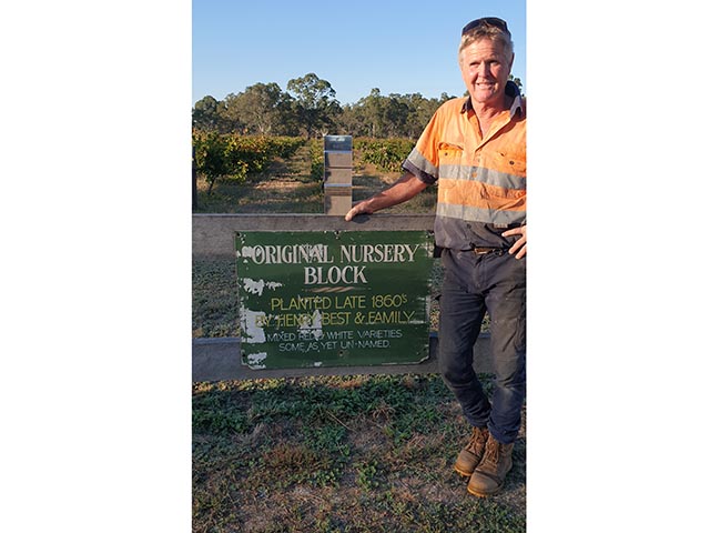 Ben Thomson accepting the inaugual YGOW Old Vineyard of the Year award 2021