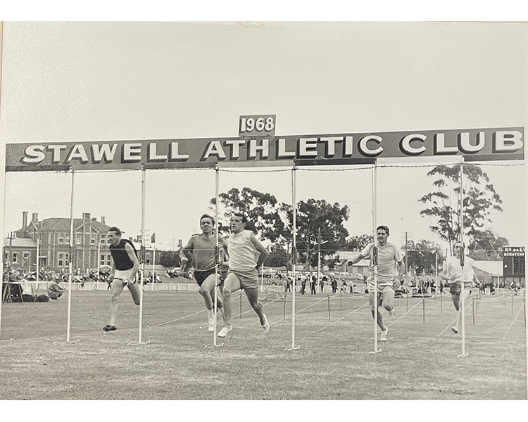 1968 Finish line Stawell Athletic Club Stawell Gift